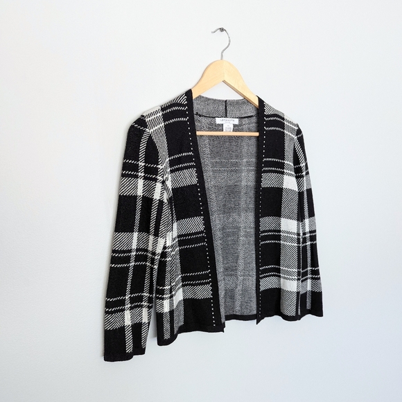 Liz Claiborne Petite Plaid Academia Cropped Cardigan Sweater - Picture 3 of 9